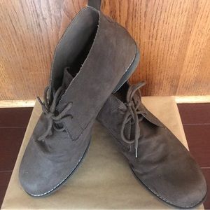 Men’s Northwood suede boots, size 11